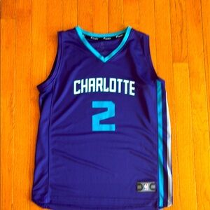Charlotte Hornets youth L Ball jersey. Excellent condition. Size XL